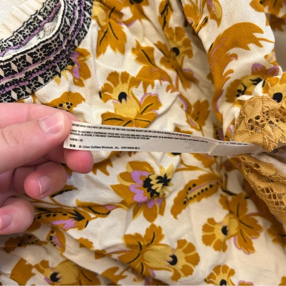 Free People Intimately Blooming Borders Bodysuit White Large Ruffle Bell Sleeves - Picture 8 of 14